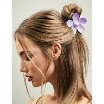 Trendy Hair Claw Styles For Different Hair Types